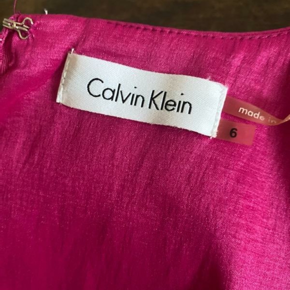 Calvin Klein - Picture 2 of 3